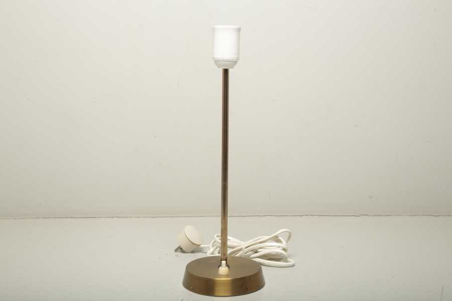 Bordslampa-fönsterlampa mässing, 1950-1960 tal