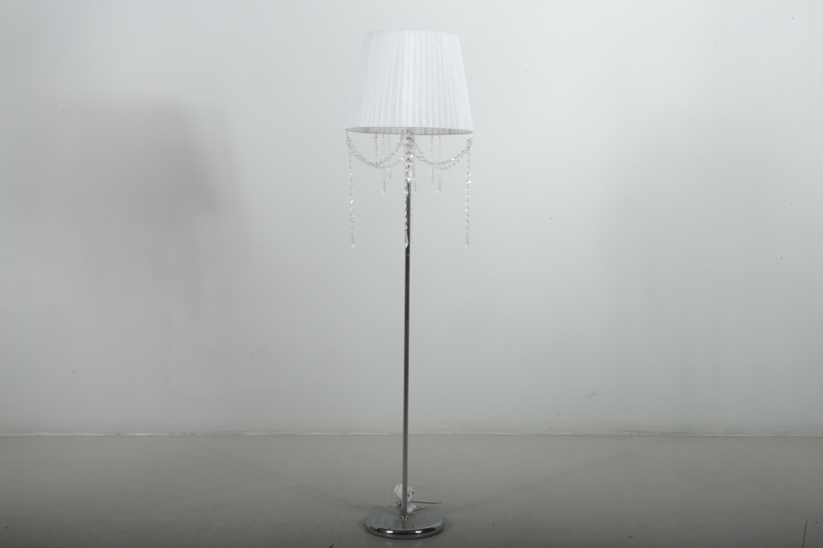 Golvlampa modern