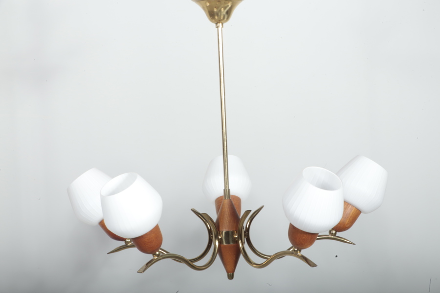 Taklampa teak/mässing, 1950-1960 tal