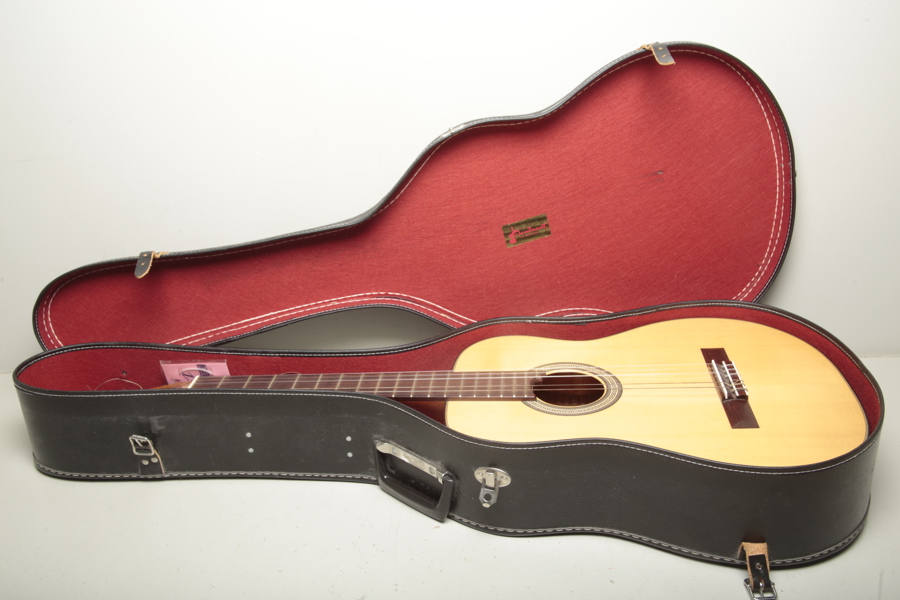 Akustisk gitarr Levin LG 17