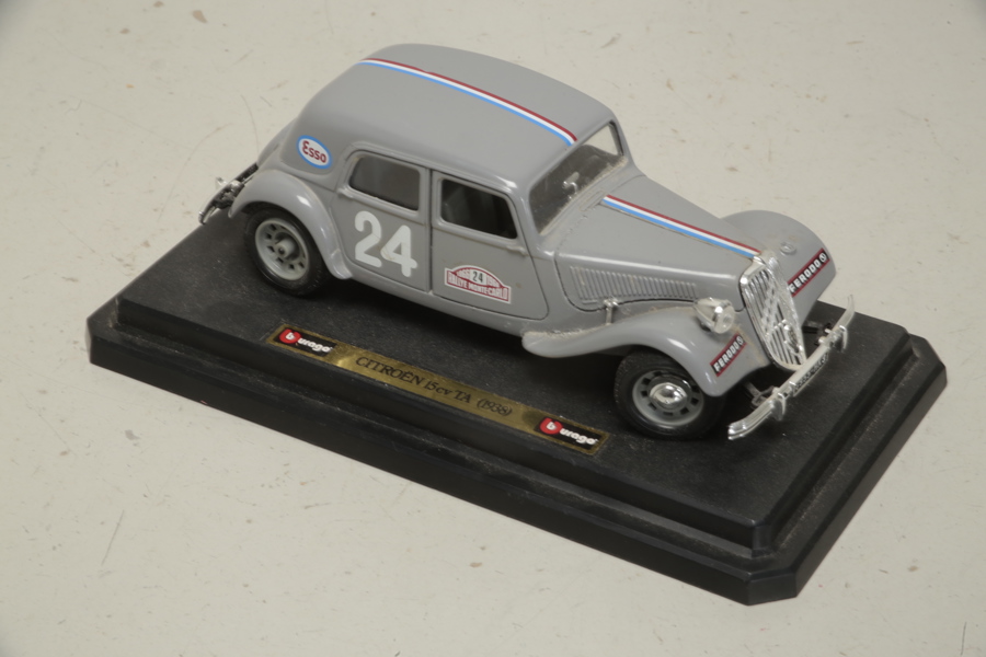 Samlarbil Citroën 15 cv TA 1938, 1:24