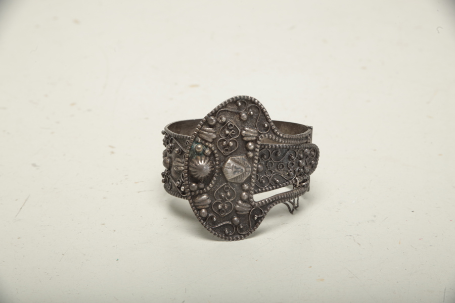 Armband allmoge-stil, 1900-tal