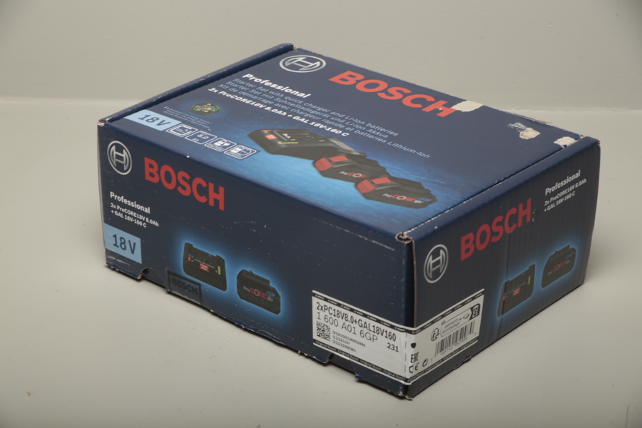 Batterier, 2 stycken + laddare, Bosch Professional