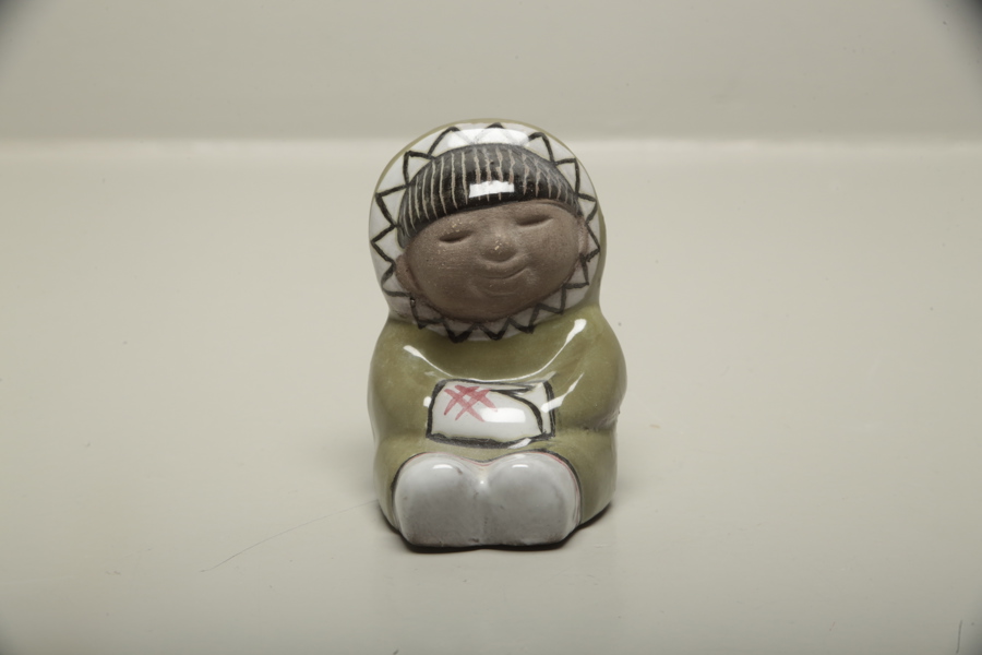 Mari Simmulson Uppsala Ekeby "Eskimåbarn" no: 4297