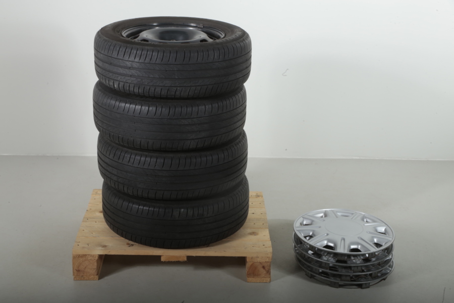 Sommardäck Michelin 195/65 R 15, 4 stycken