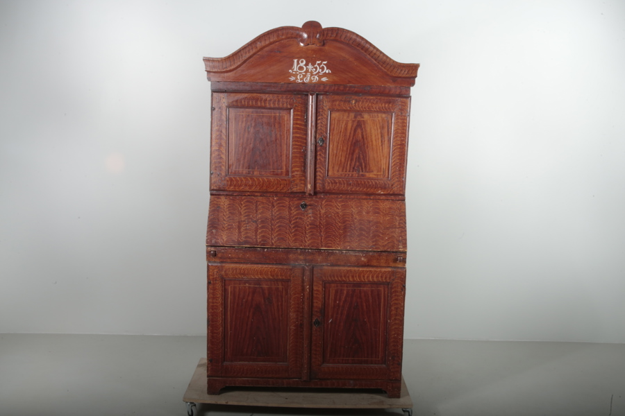 Skåp med skrivklaff, allmoge 1800-tal