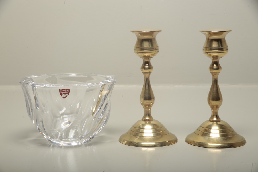 Orrefors kristallskål + ljusstakar mässing, 1 par
