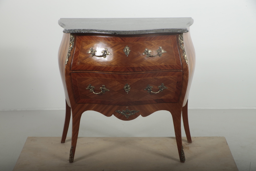 Byrå rokoko-stil, 1900-tal