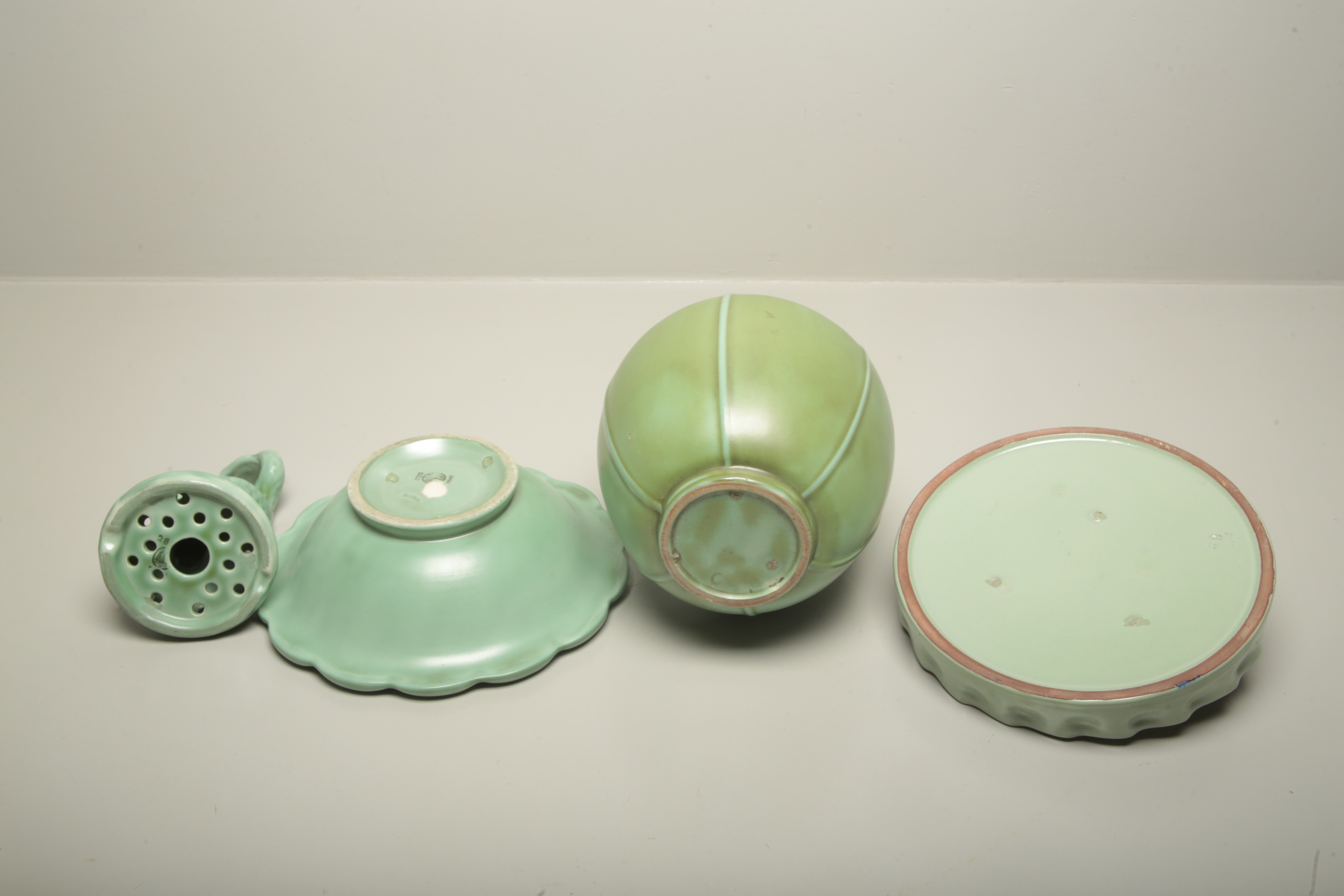 Uppsala Ekeby/Gefle keramik, 3 delar | Auction auktionstjanst.se