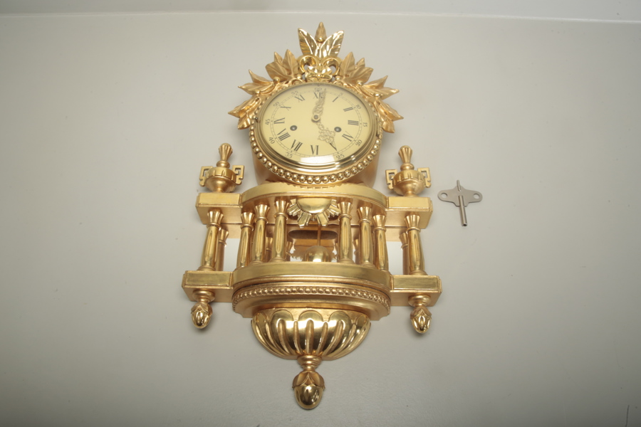 Väggklocka s.k guldpendyl 1900-tal