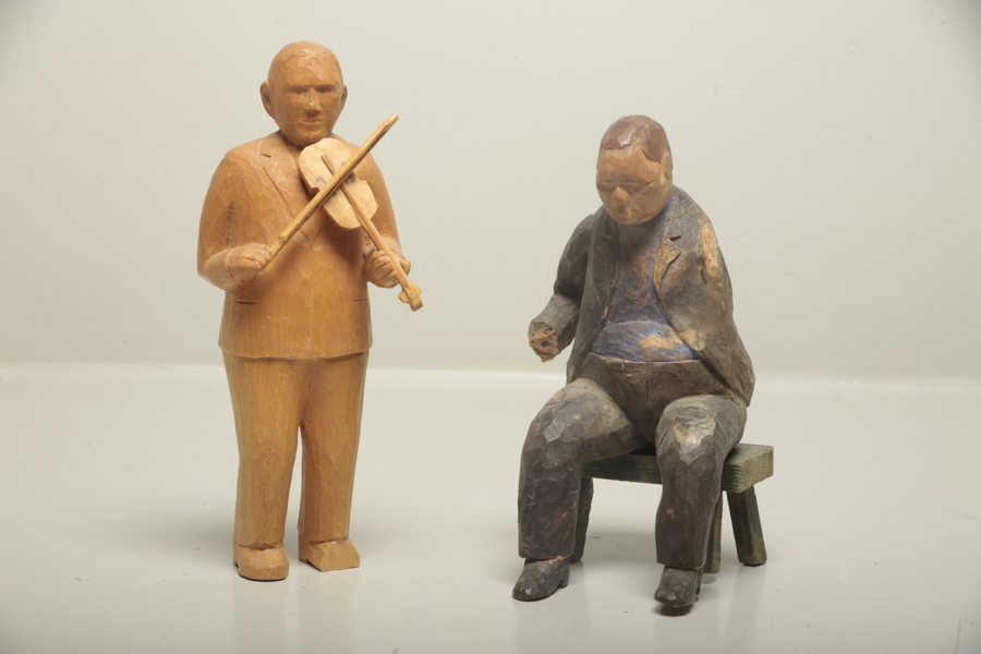 Figuriner träsnideri, 2 stycken