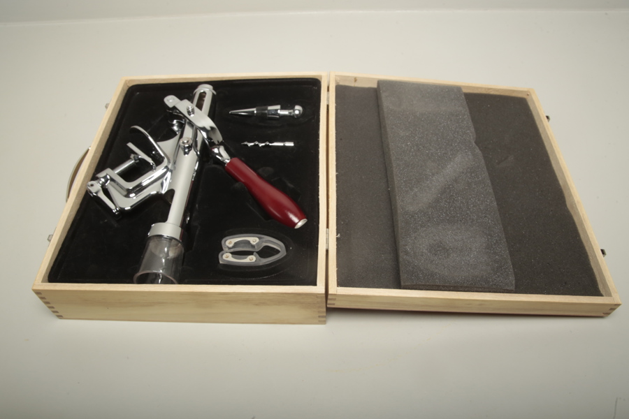 Korkskruvöppnare för bord