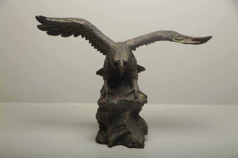 Figurin "Örn" bronserad järn