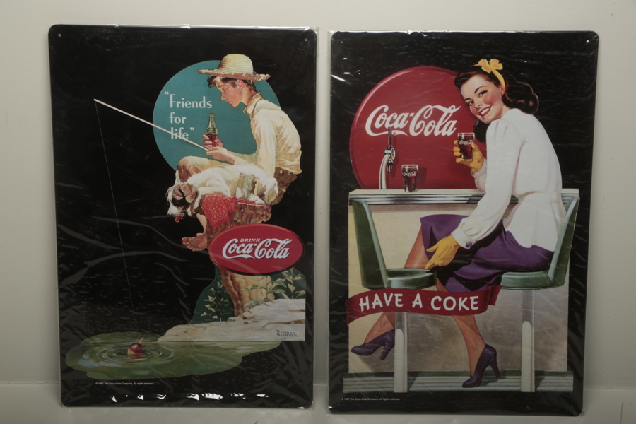 Plåtskyltar "Coca-Cola" 2 stycken, moderna