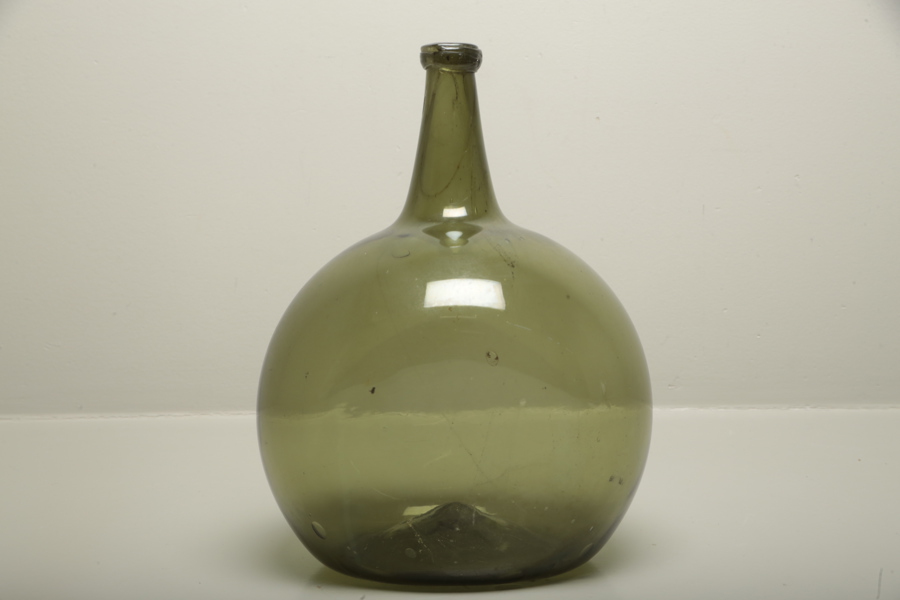 Flaska, tillskriven Los Hälsingland, 1700-1800 tal