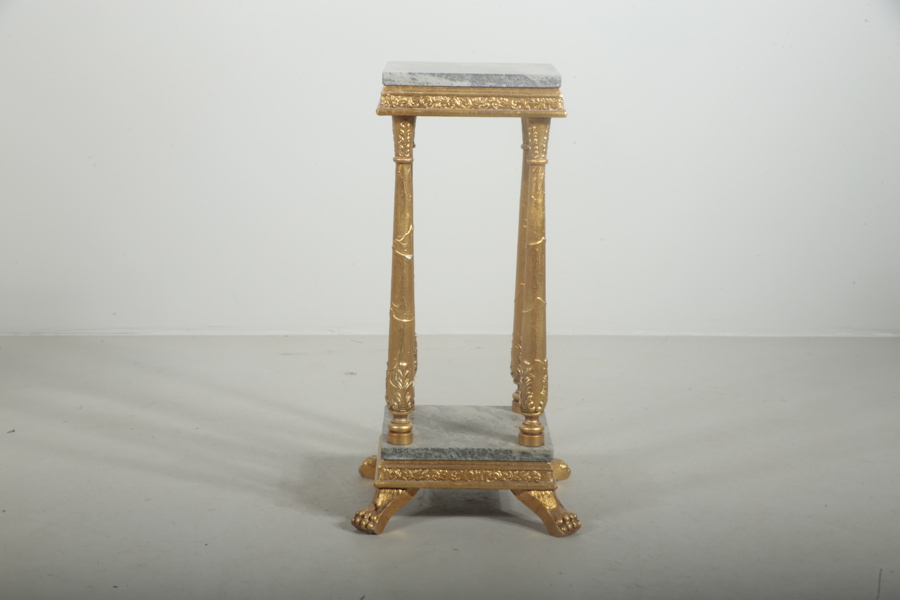 Marmorpiedestal 1900-tal