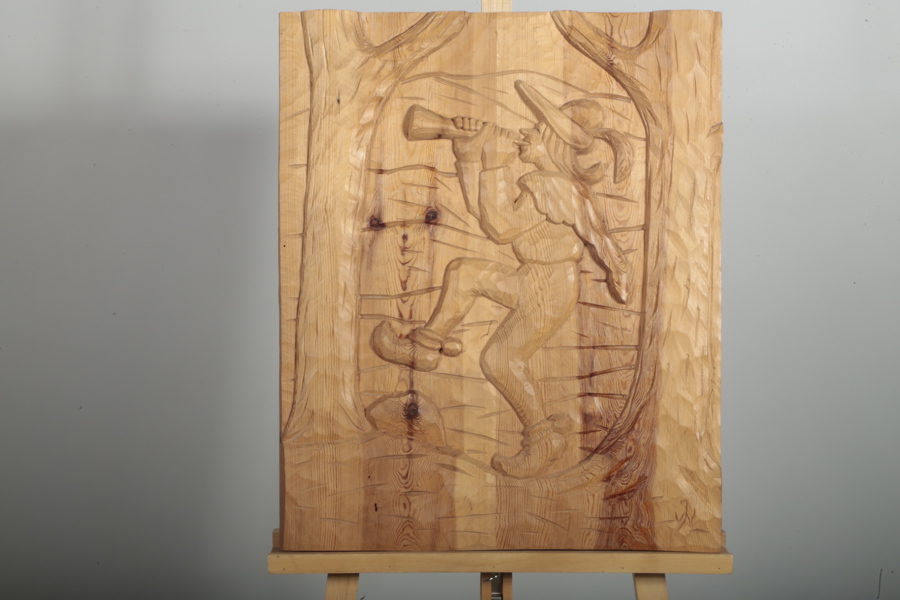 Johan Wiklund trärelief, signerad Enmyra 1981