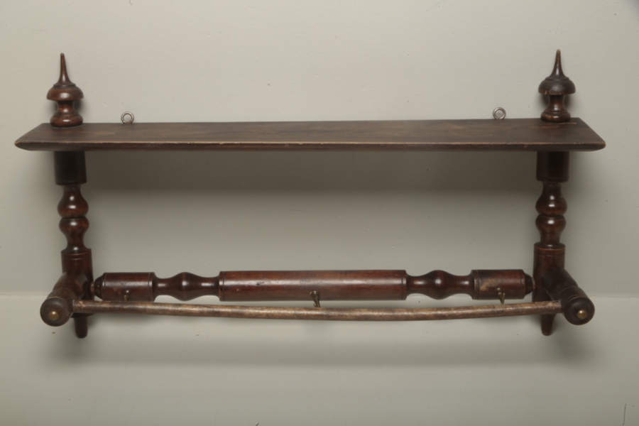 Handdukshylla, 1900-talets första hälft.