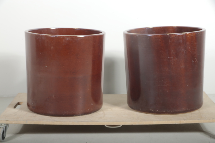 Trädgårdskrukor 1 par Glaserad keramik.