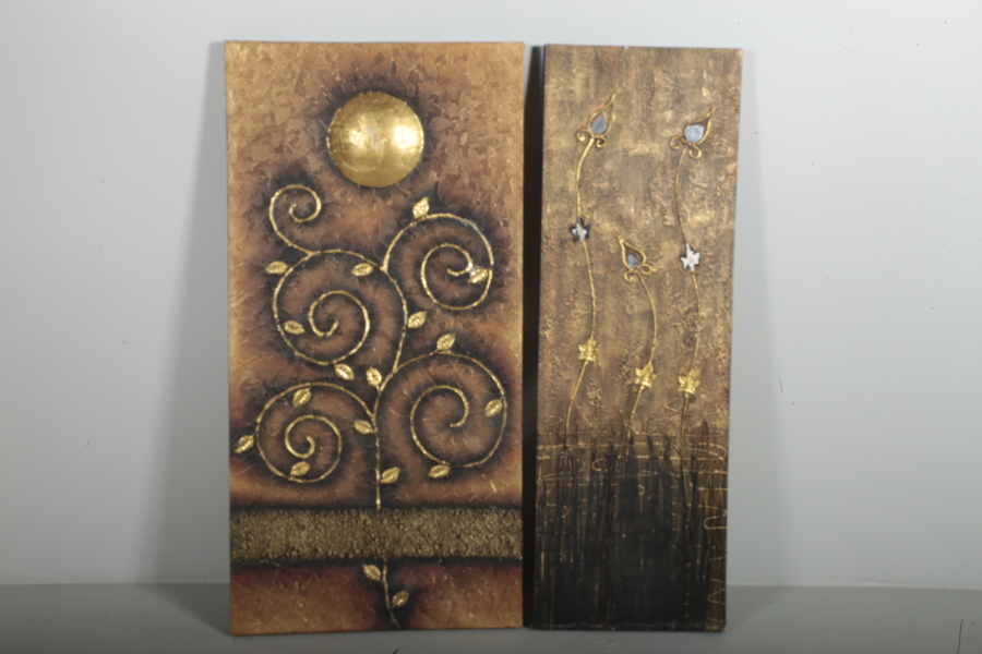 Väggtavlor, målad på duk.