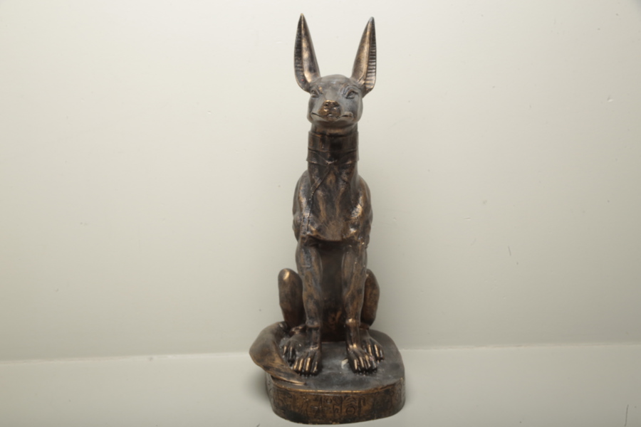 Figurin, modern, Egyptisk motiv- sittande "Anubis"