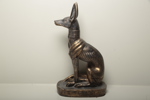 Figurin, modern, Egyptisk motiv- sittande "Anubis"