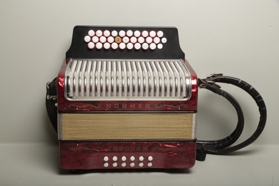 Dragspel 'Hohner Corona 3'