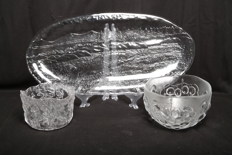 'Kosta Boda' 2st skålar &1st Fiskfat 'Nybro'