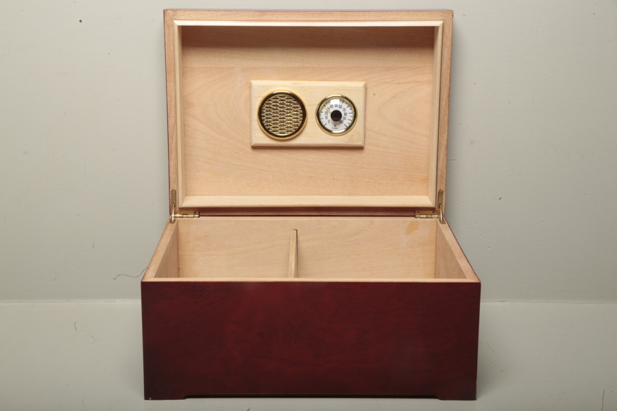 Humidor, modernt.