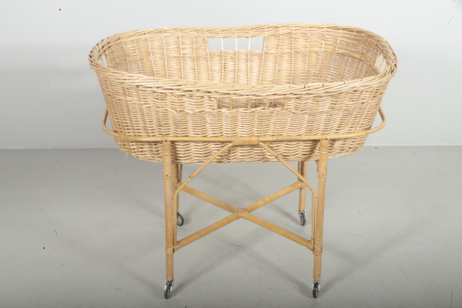 Barnsäng, Rotting, 1900-tal