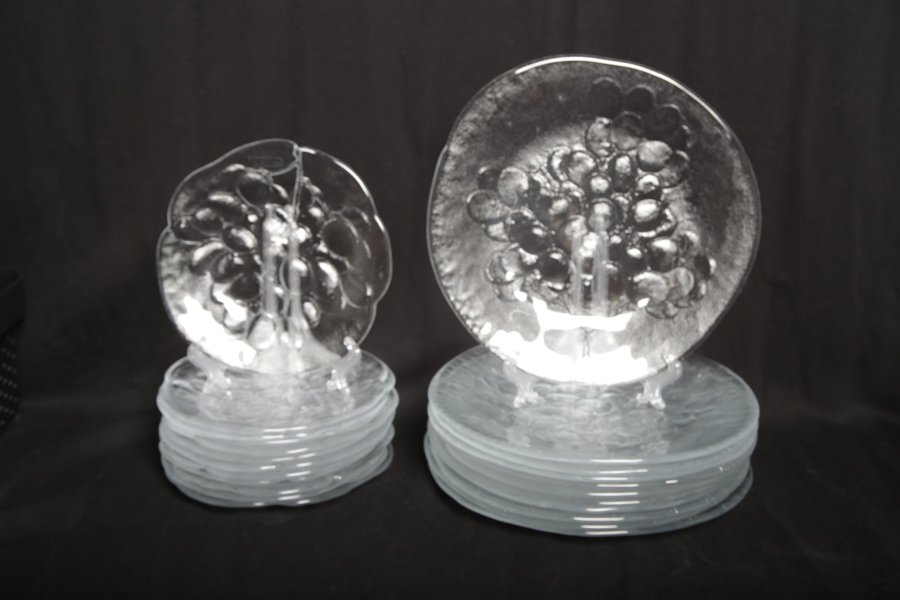 Ann Wärff Kosta Boda "Grape" 24 delar