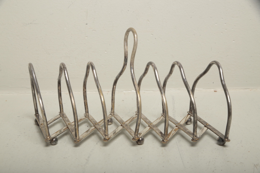 Toastställ, 1900-tal, Nysilver