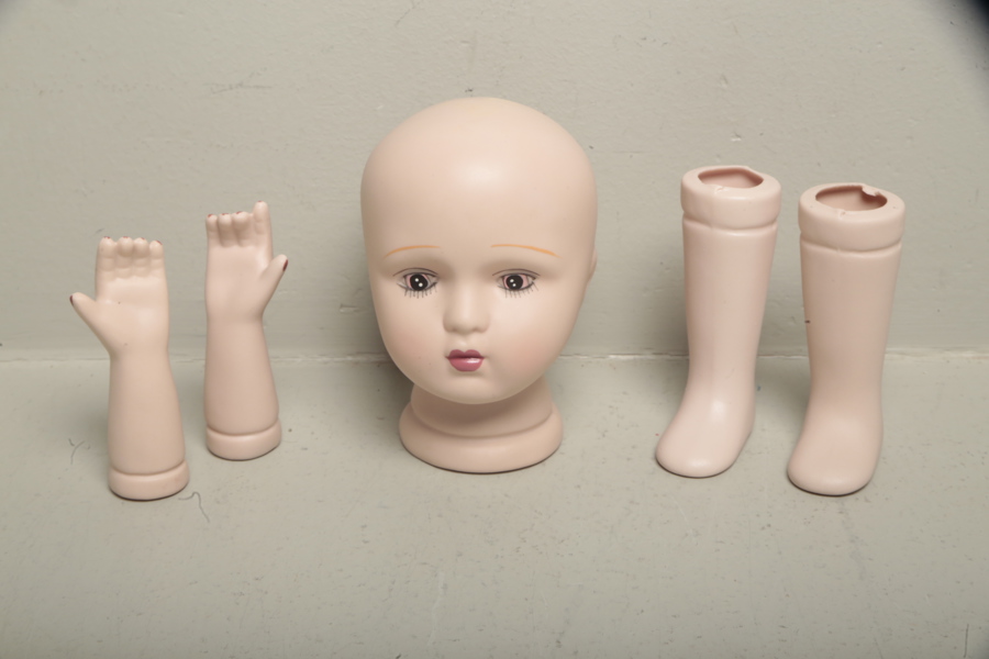 Porslinsdocka för montering