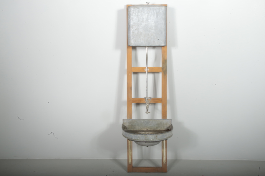 Tvättställ bleckplåt, 1900-talets första hälft