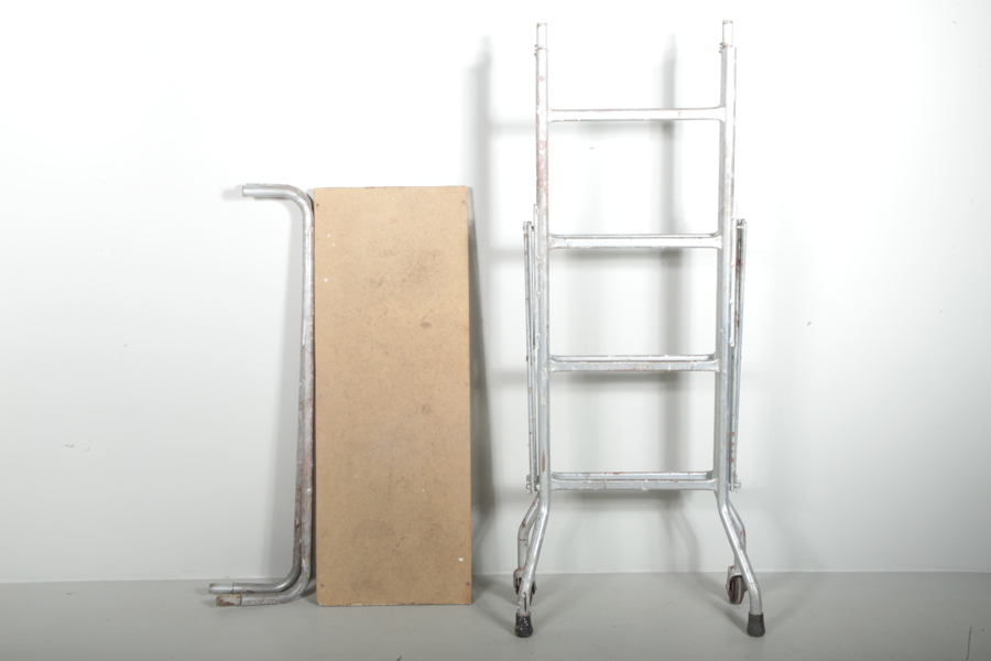 Arbetsställning i metall