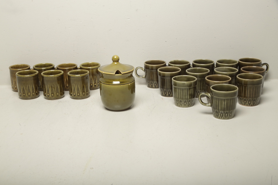 Glöggmuggar i keramik, 20st snarlika 