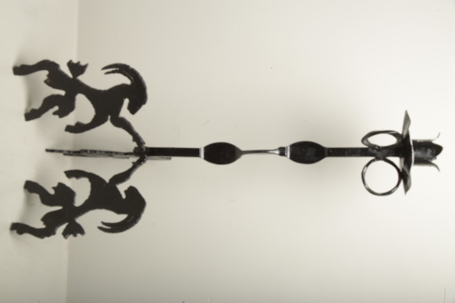 Golvljusstake, smidesarbete