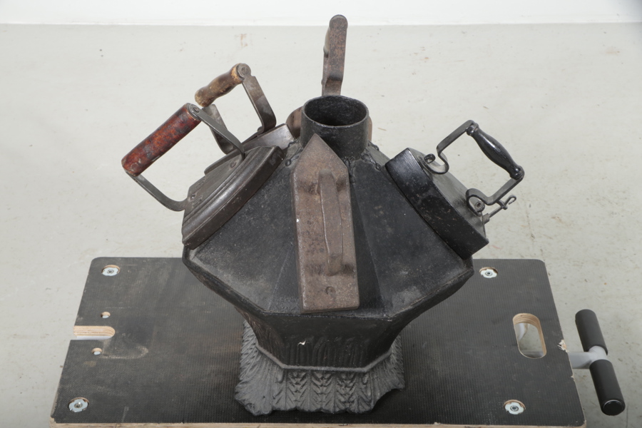 Strykjärnsspis & strykjärn, 1900-talets första hälft