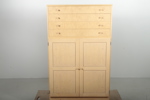 Skåp, modernt i björkfaner