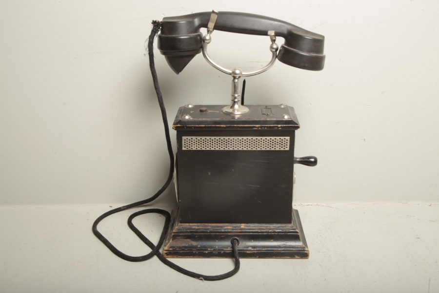 Bordstelefon, 1900-talets första hälft