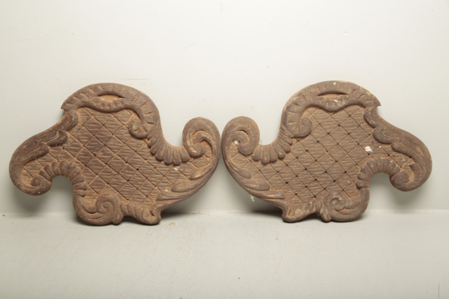 Väggreliefer, trä, 1900-tal, 1-par