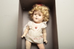 Porslinsdocka, "Shirley Temple" N:o 13