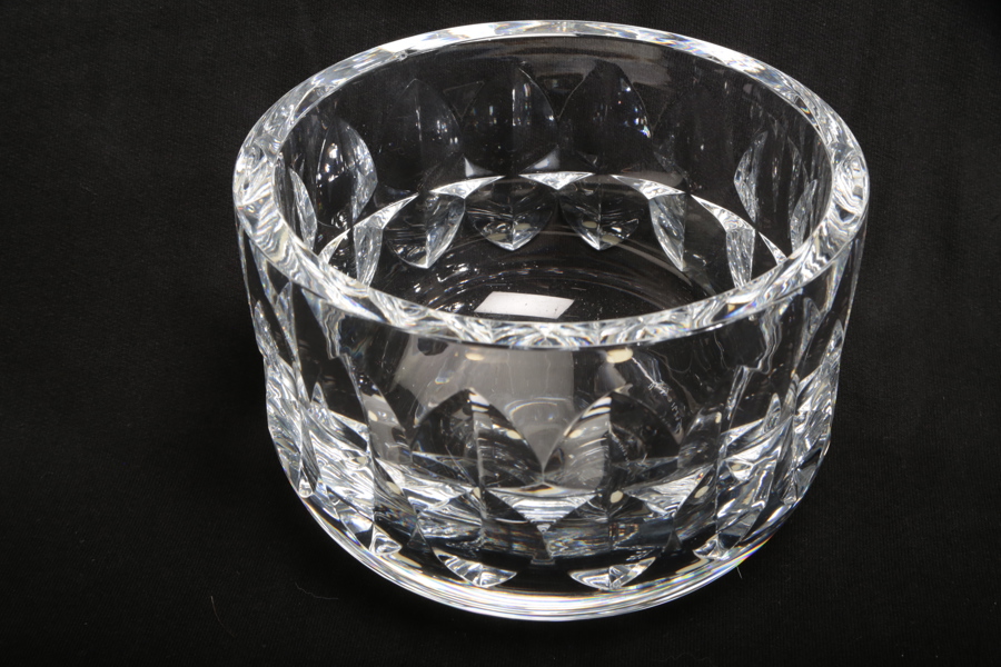 Kosta, kristallskål, Signerad: Göran Wärff