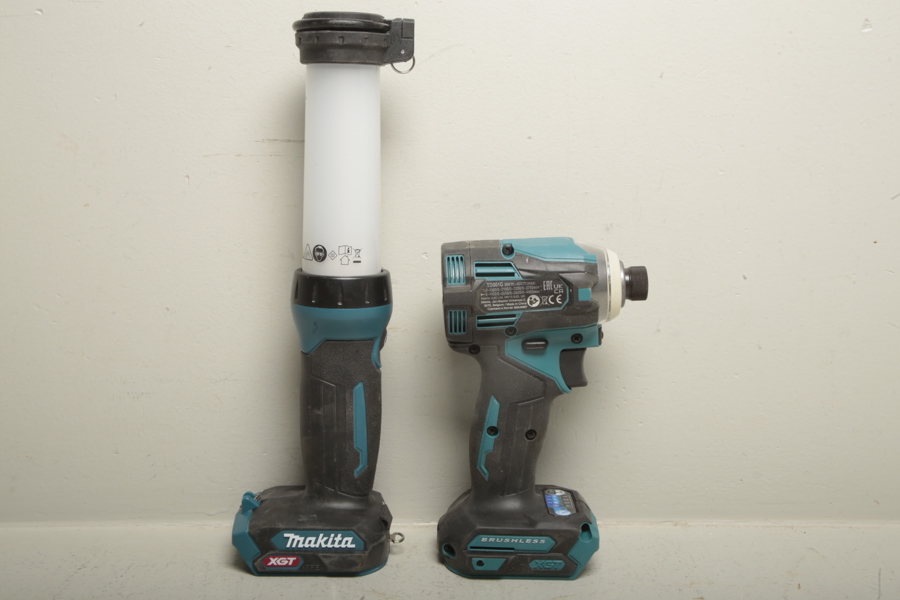 Slagskruvdragare "Makita XGT" & Ficklampa "XGT"