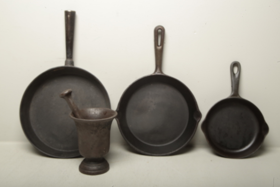 Gjutjärnspannor, 3st