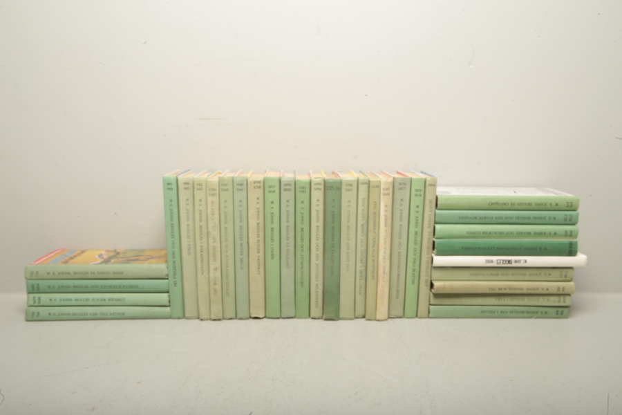 "Biggles", ungdomsböcker