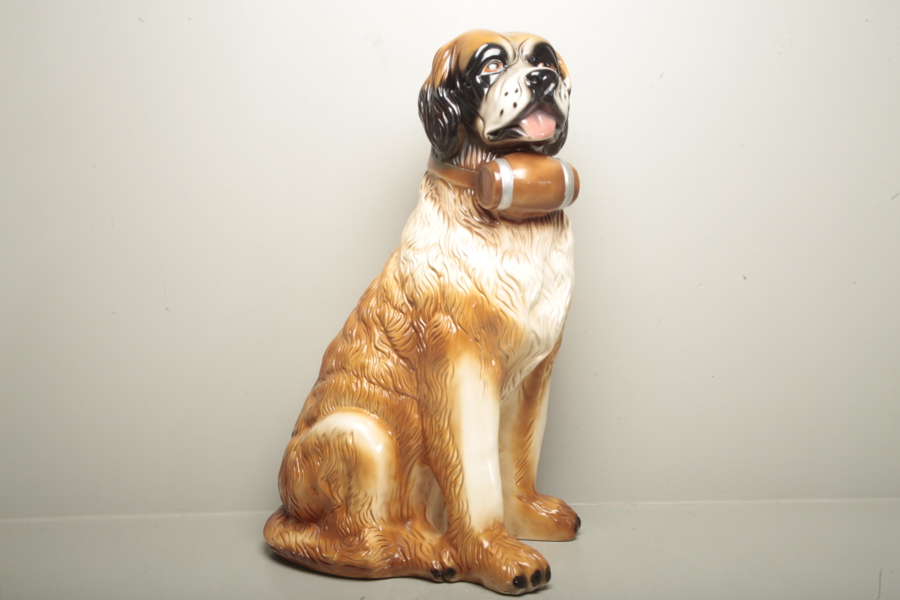 Golvfigurin, gips, "Sankt Benards hund"