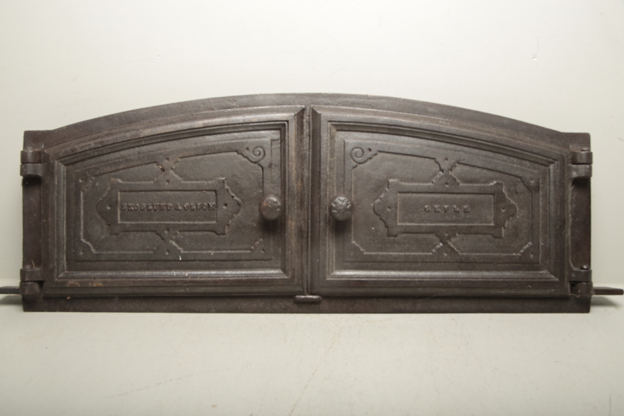 Ugnslucka i gjutjärn, "Skoglund & Olson, Gelfe"