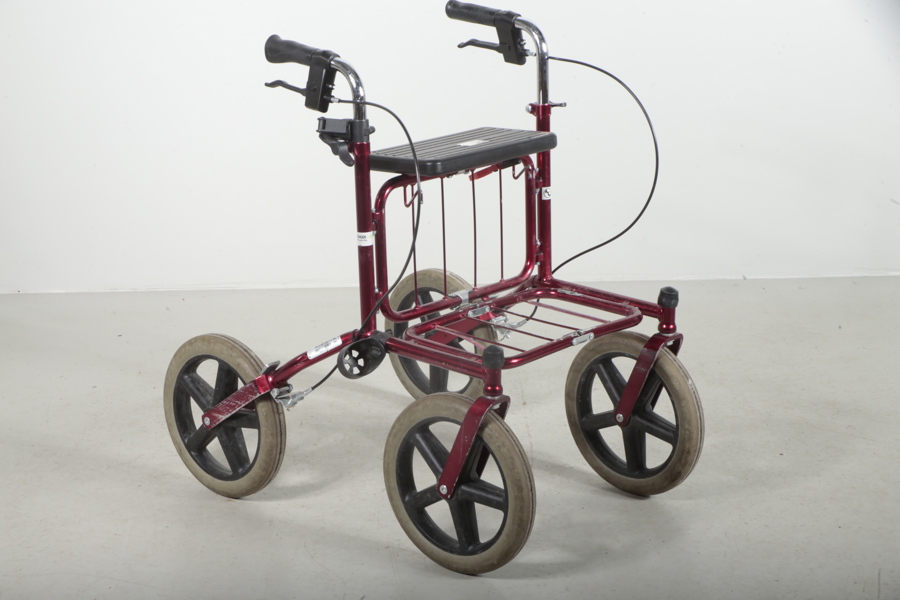 Rullator Carl-Oskar, utomhus