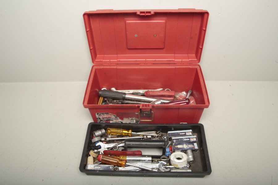 Verktygslåda, med diverse verktyg 
